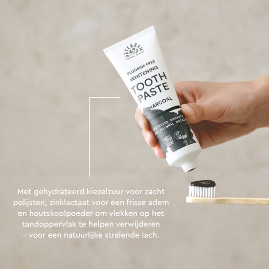 Urtekram Tandpasta actieve kool bio 75.00 Milliliter extra image